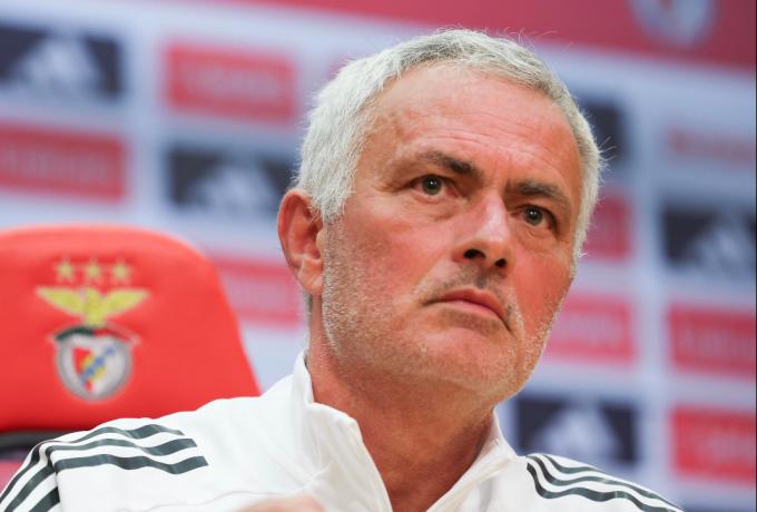 Απολαυστικός Μουρίνιο: «Πήρα τη φανέλα του ΜακΤόμινι, μου το χρωστούσε αφού τον έβαζα στη θέση του Πογκμπά»